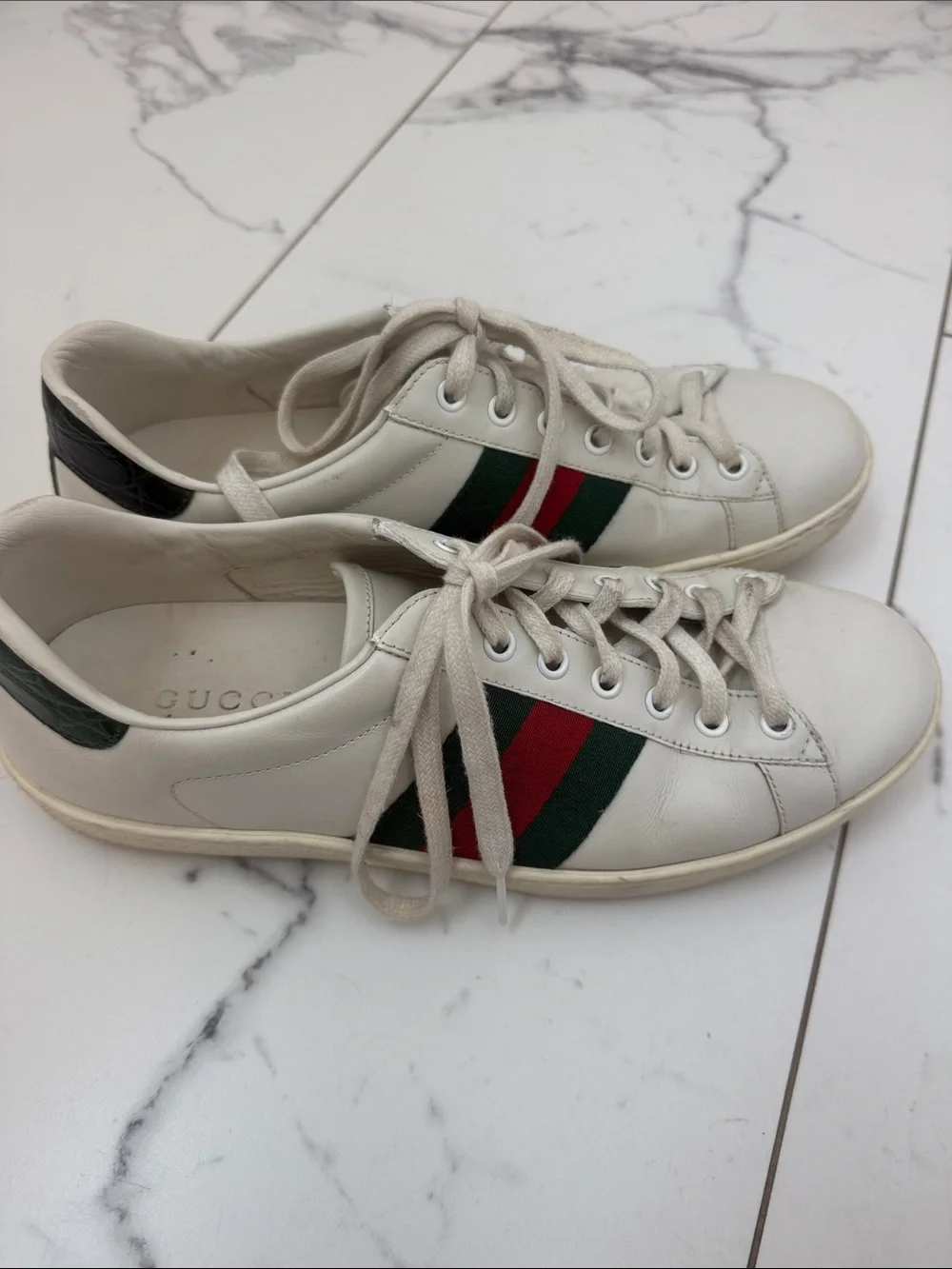 Gucci White Leather Sneakers with Red & Green Stripe